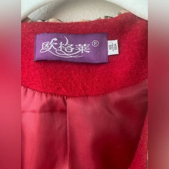 ❄️ Red coat -jacket with plaid accents. - Picture 8 of 12